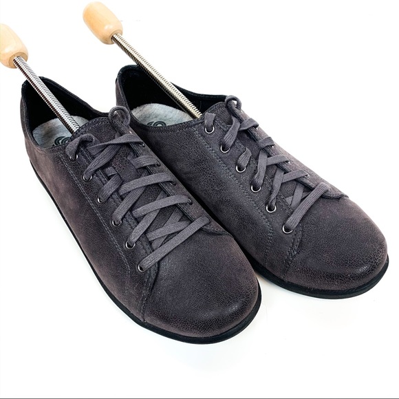 clarks cloudsteppers lace up